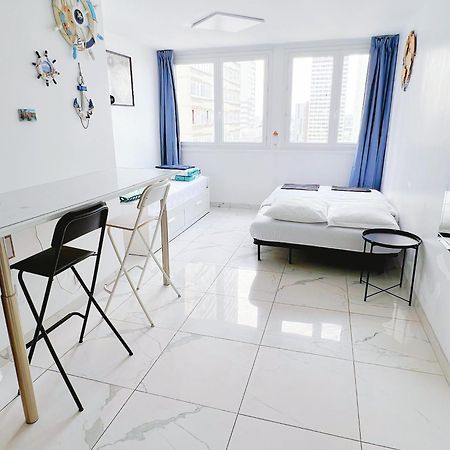 פריז Apartment Near Subway And Supermarket מראה חיצוני תמונה